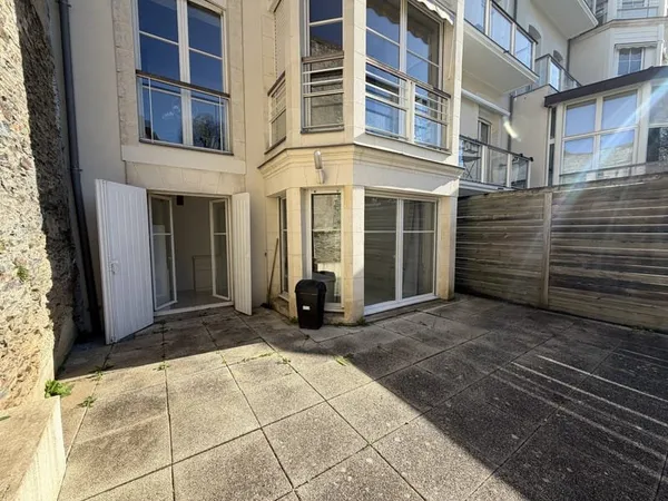 APPARTEMENT T1 AVEC TERRASSE - ANGERS RUE MÉNAGE
