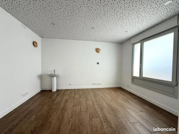 Commerce santé 110 m²