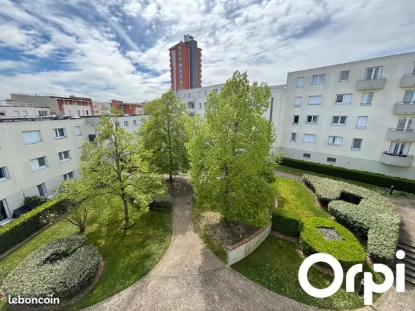 Appartement 3 pièces 6 869 m²