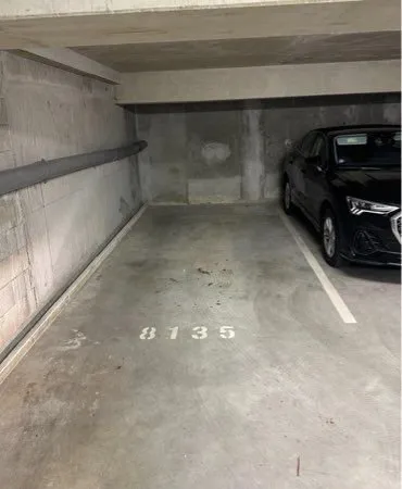 Loue place de parking route de saint Sébastien (2 minutes parking greneraie)