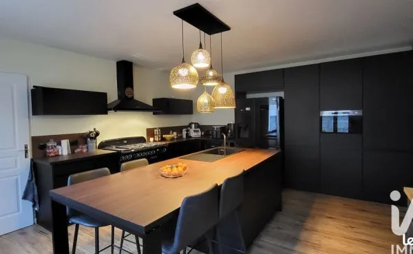 Maison 3 pièces 122 m²
