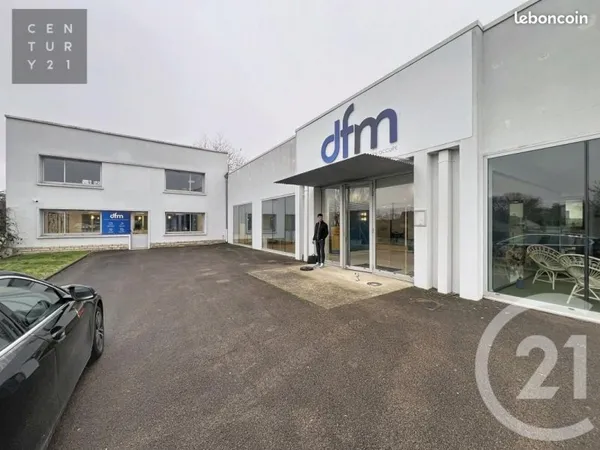 Commerce 650 m²