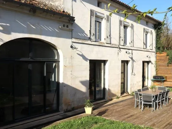 Maison 6 pièces 217 m²