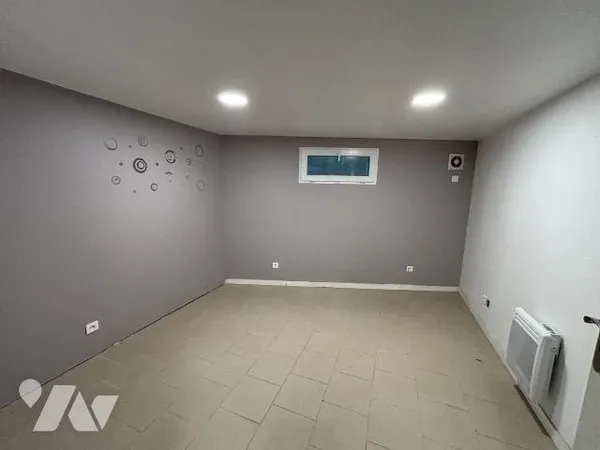 Bureau et espace de travail Location Querrieu   200€