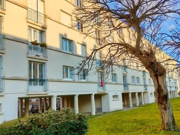 Parking 12 m² Nantes