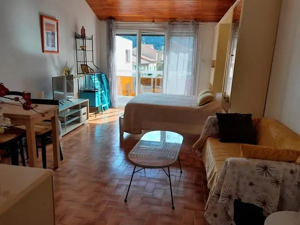 Appartement type F1, cuisine indépendante