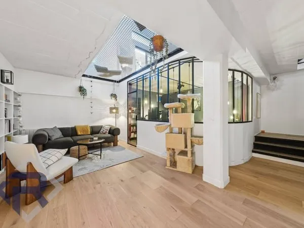 Loft 4 pièces 167 m²