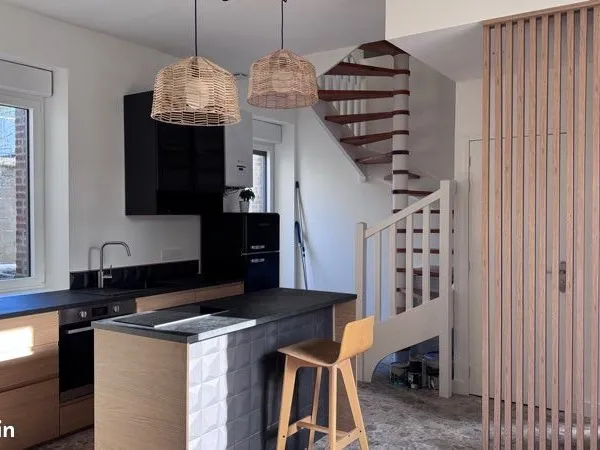 T3 duplex meublé 50 m2 . Place stationnement . Nantes Ste Thérèse