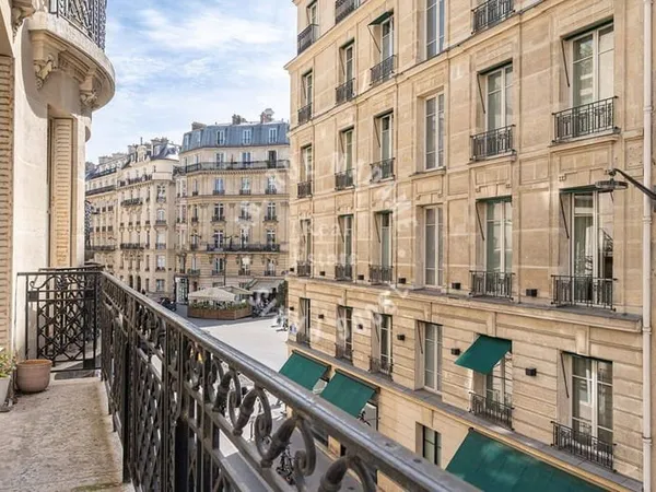 Appartement 7 pièces 213 m²