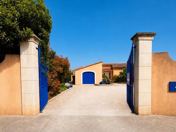 Villa Arles 16 pièce(s) 322 m2