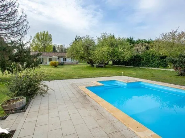 Maison de plain-pied 6 pièces 109 m²