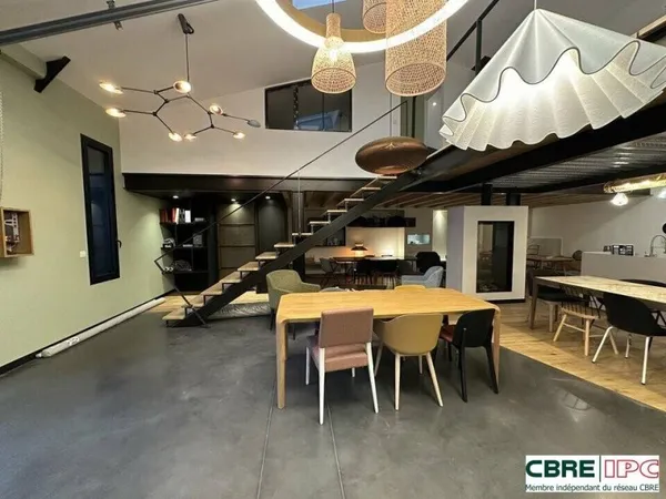 Bureaux 200 m²
