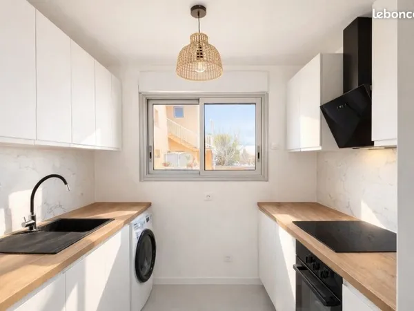 T2 rénové avec vue mer - 38 m² - 2 balcons - Climatisation
