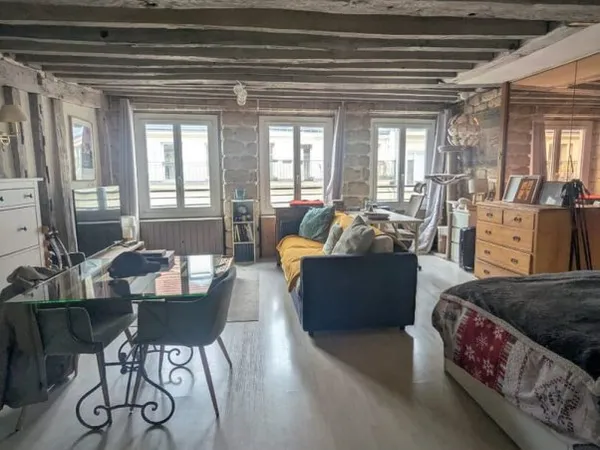 ** Quartier Montorgueil Studio de 49.85 m2 **