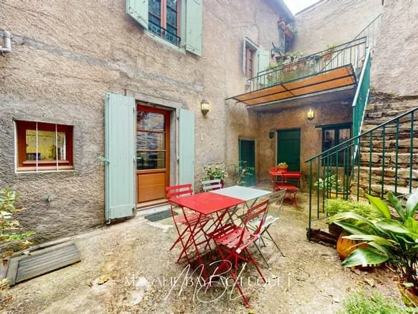 CABRESPINE - GRANDE MAISON DE CARACTERE - 216m2 - GARAGE - COUR