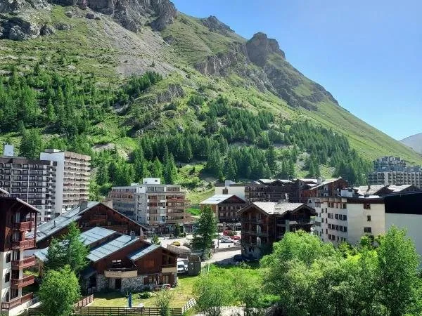 Référence : 5062-TCA. - Appartement studio mezzanine - Balcon - vue dégagée sur Solaise - Parking de