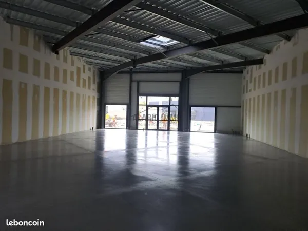 Local 250 m² Lézignan-Corbières
