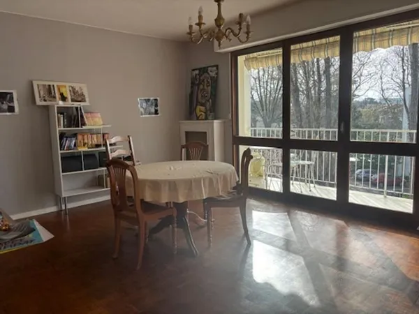33110 LE BOUSCAT CENTRE APPARTEMENT T5 95 m2 AVEC GARAGE
