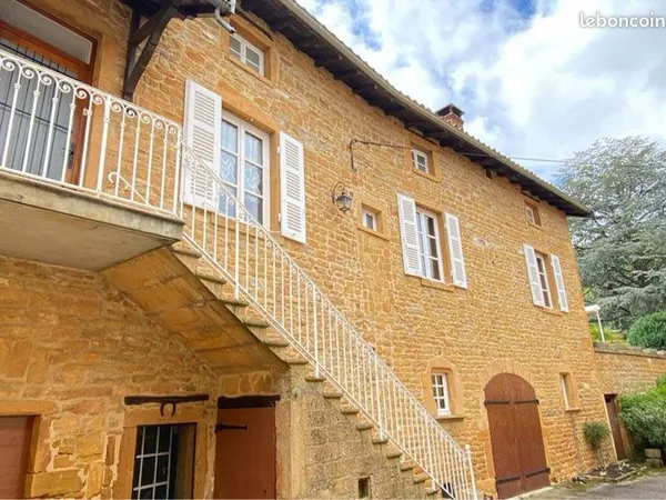 Location maison T4 - Ville sur Jarnioux