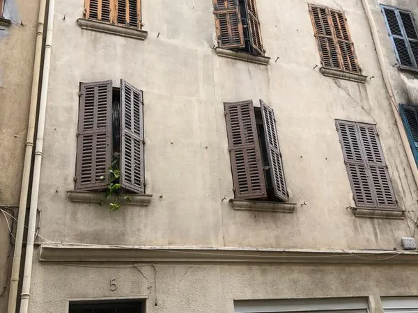 2 appartements F2 vendus en lot