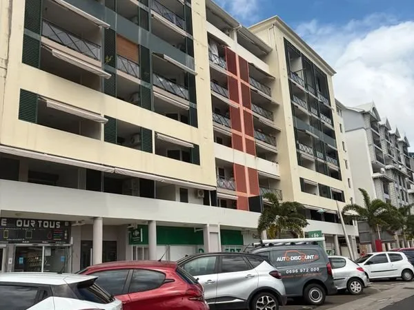 Local commercial 77 M2 - Emplacement premium
