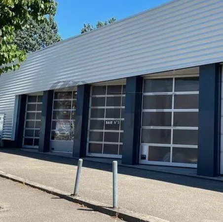 Local d'activité 740 m²