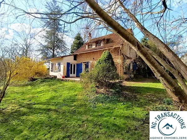 A moins de 6 kms de DONZY, et 2h de PARIS, belle maison au c