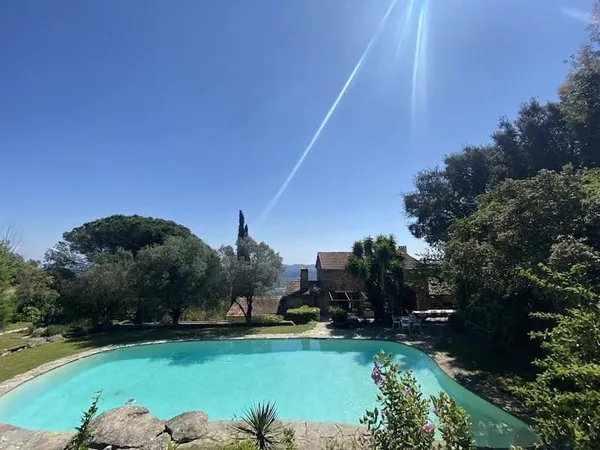 Villa 6 pièces 287 m²
