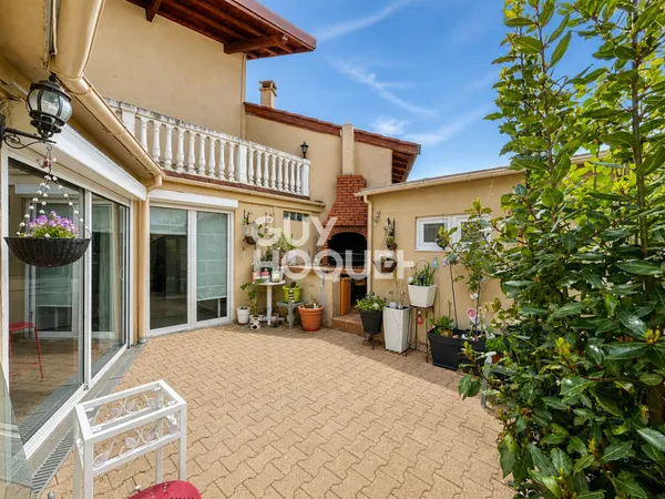 MAISON À VENDRE DE 4 PIÈCES DE 140,00 M²
