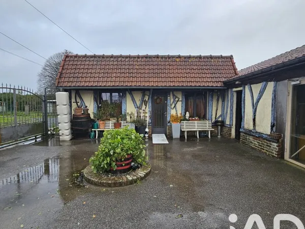 Maison 9 pièces 330 m²