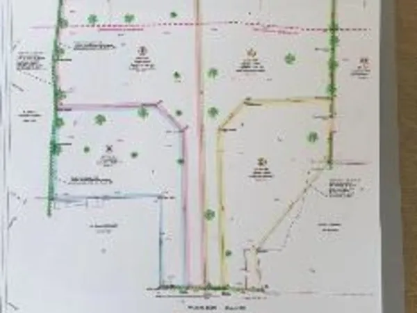 Une parcelle de terrain à bâtir de 1009m2 (lot a)