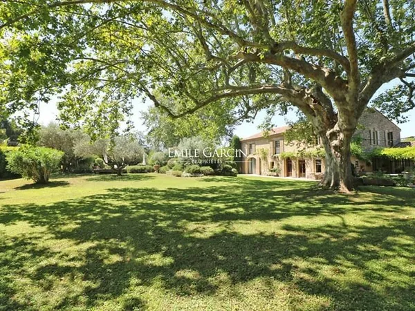A vendre - Mas provençal en pierre - Eygalières