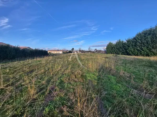 Terrain 1088 m²
