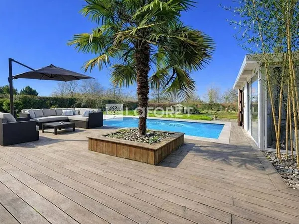 Maison 8 pièces 165 m²