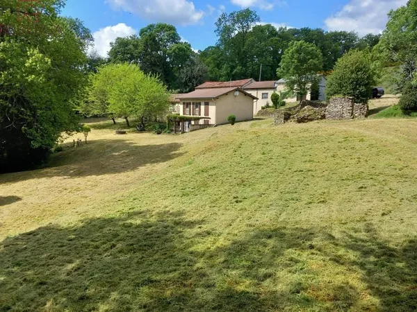 PROPRIÉTÉ SAINT AMANS VALTORET