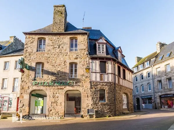 Immeuble de caractère en centre ville de Tréguier à rénover
