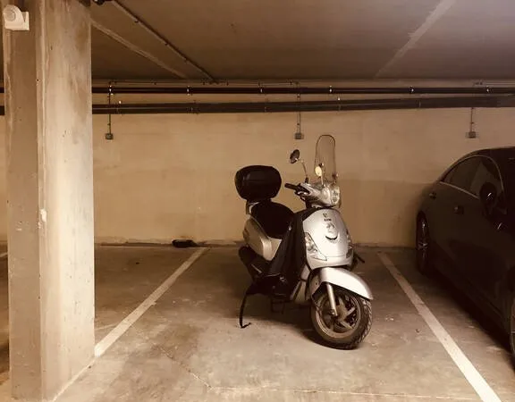 Stationnement Location Les Lilas   15500€