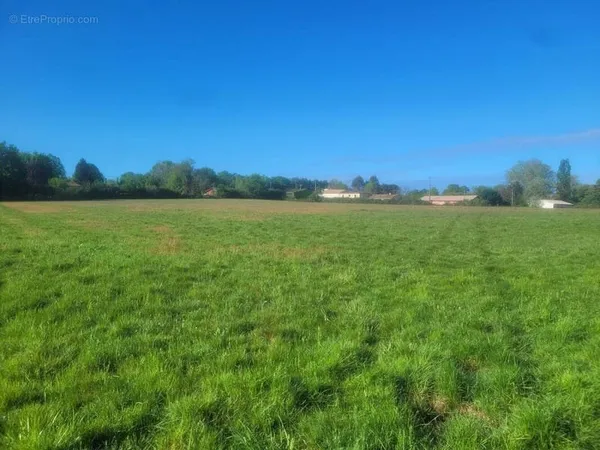 Terrain à bâtir de 386 m² à CREON (33)