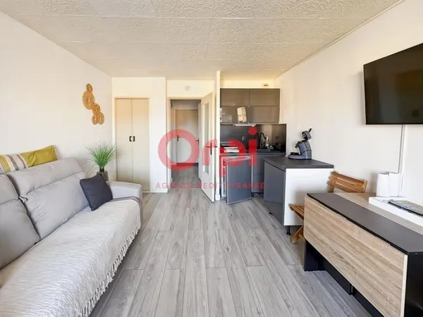 Studio meublé avec parking dans résidence avec piscine