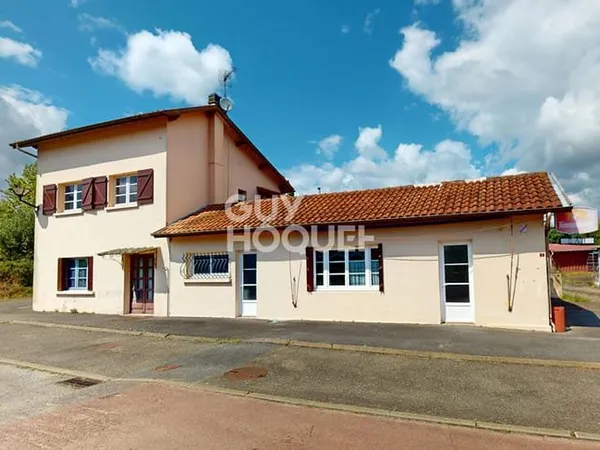 A VENDRE : Maison de village 172 m² avec jardin