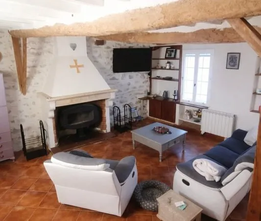 Maison de village 3 chambres avec patio à Cascastel des Corb
