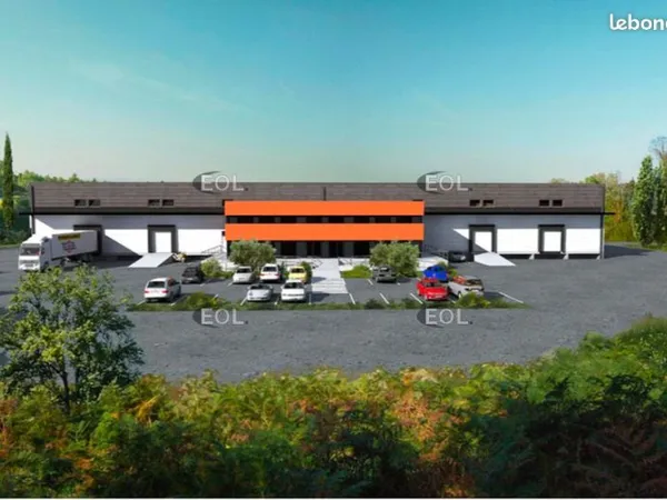 Local industriel 2 800 m²