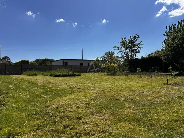 Terrain en lotissement 819 m²