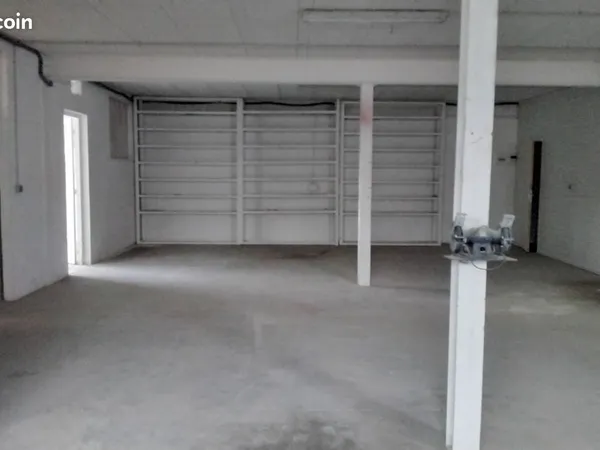 Bezons local commercial 117m2 + cave 18 m2