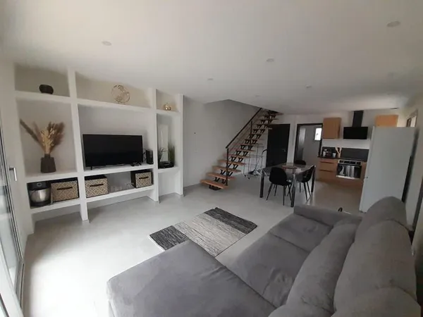 Tavaux, maison de village T4 meublée