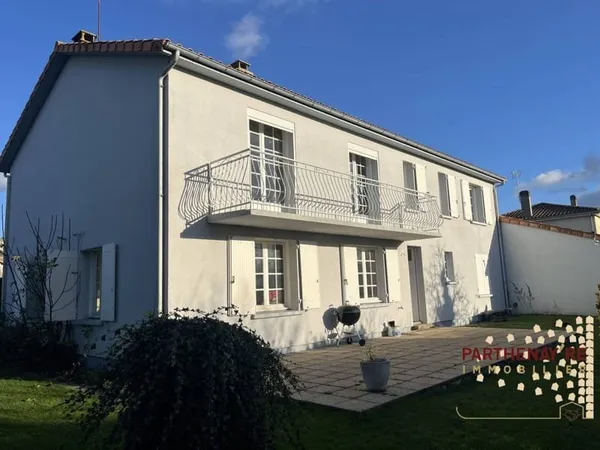 Maison 7 pièces 151 m²