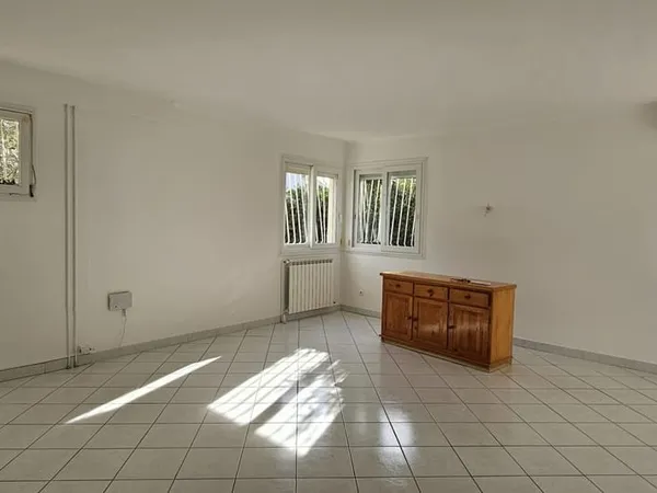 CASTELNAU LE LEZ PROCHE COLLEGE A VENDRE VILLA F7 D'UNE SUPERFICIE DE 172 M2 AVEC JARDIN