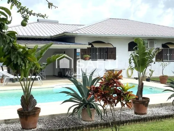 Villa T5 Piscine ~123m2 hab / 1050m2 terr.