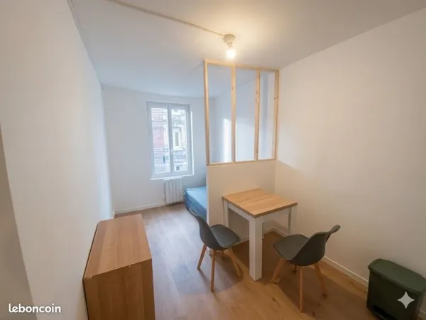 Studio meublé 18m2 - Secteur Danton / Rond point