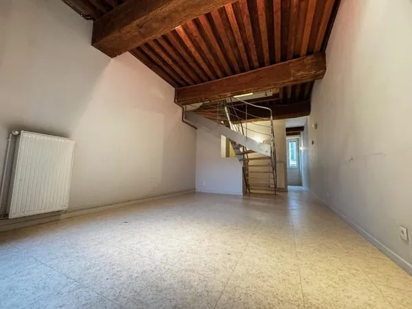 APPARTEMENT T3 EN PLEIN CENTRE VILLE